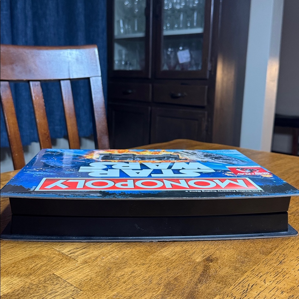 New 2015 Hasbro Monopoly: Star Wars (open & play) board game. - Picture 9 of 10